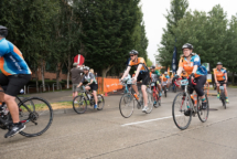 17OB_FredHutchStart50mile_J0659-X2